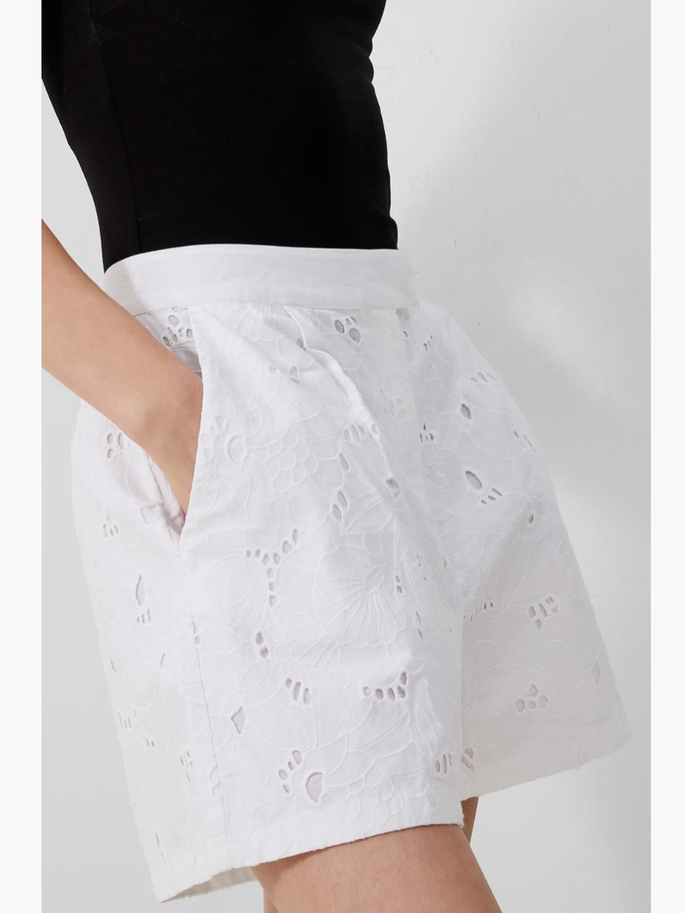 French Connection White Rhodes Floral Eyelet Lace 100% Cotton Tailored Shorts